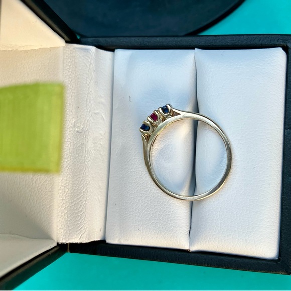 14kt white Gold Sapphire Ruby Ring. - Picture 6 of 7